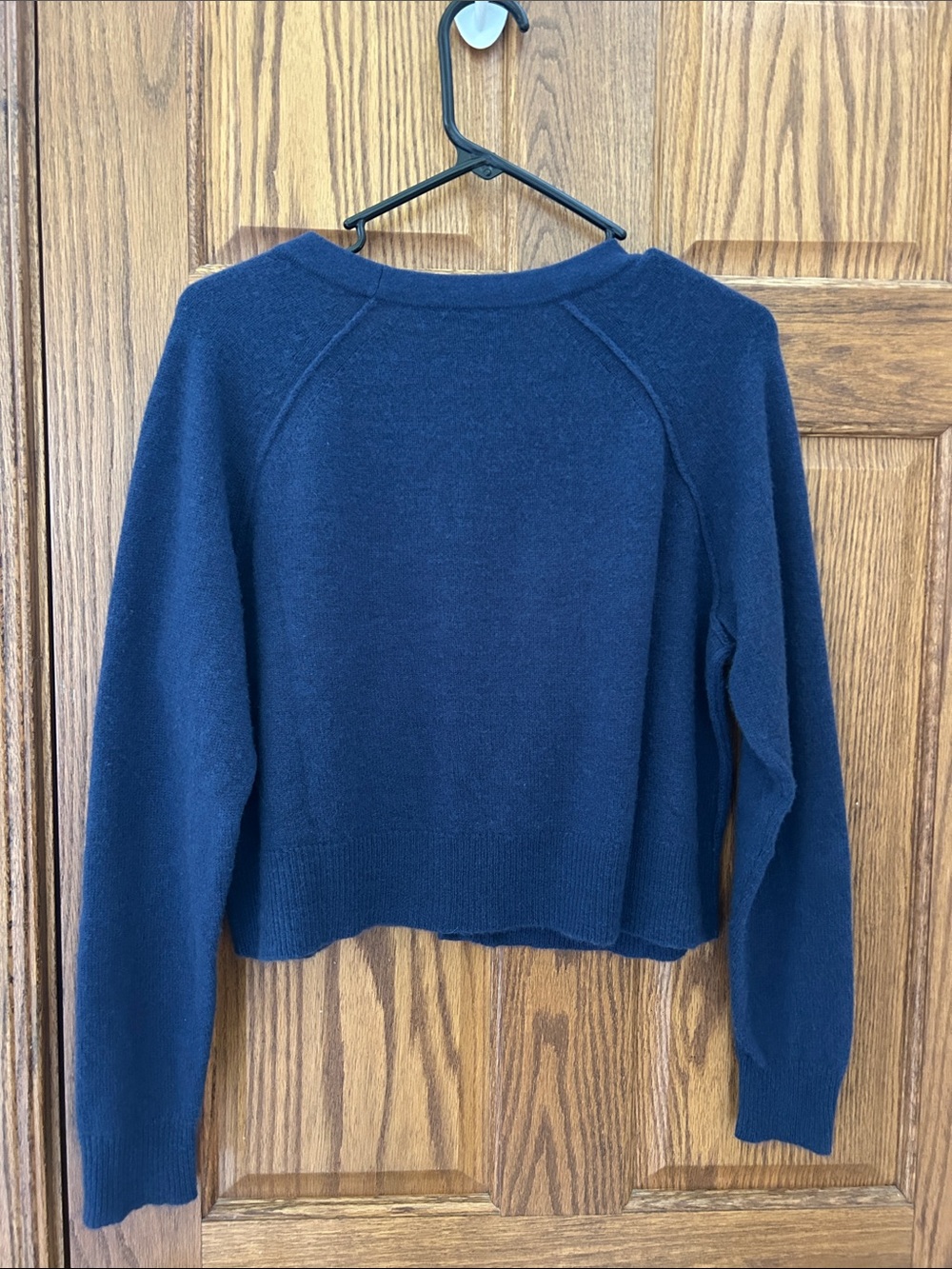 360 Cashmere Navy V-Neck Cashmere Button Cardigan image 4